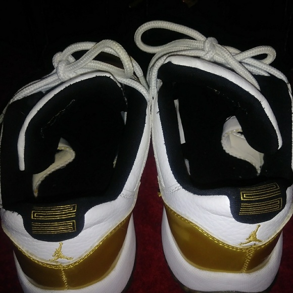 Air Jordan Retro 11 Low Closing Ceremony Gold - Picture 4 of 8